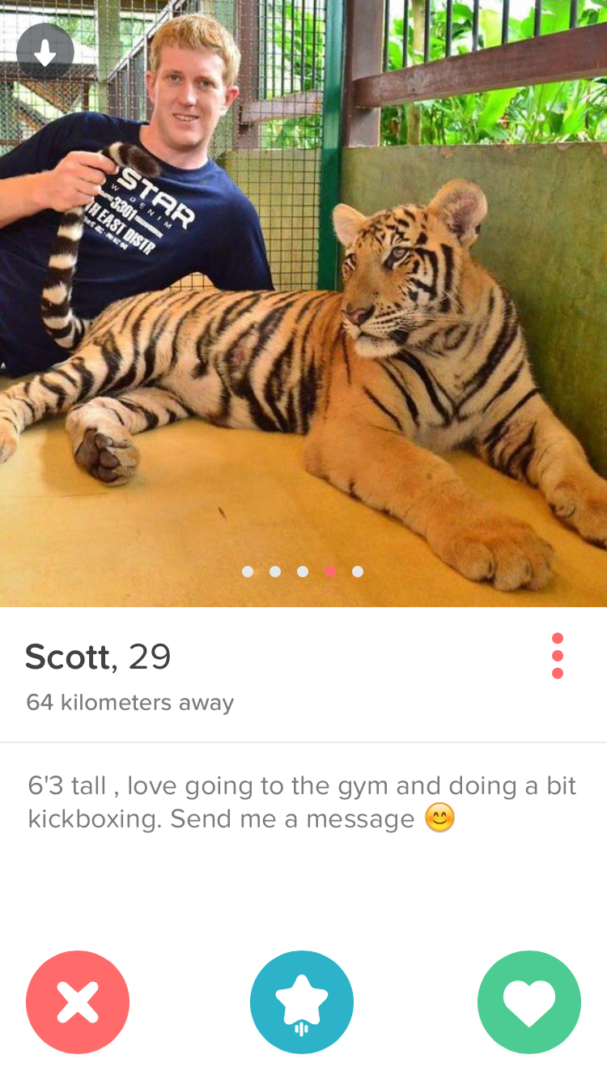 Five Tinder Travel Pics You’re Sick of Seeing and Why They Are Red Flags
